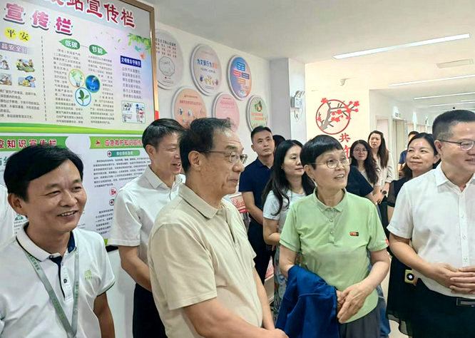 播撒慈善种子 激励向善向上 —— 第二届中华慈善数字公益节共建幸福家园“慈善文化校园行”在清华大学掀起慈善热潮