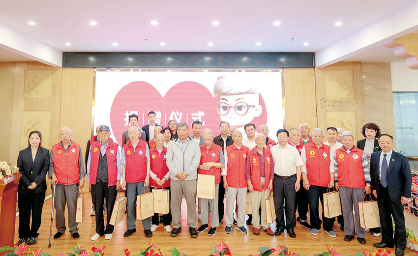 慈善注入父亲节 —— 中国柒牌联手奇迹盟会向四省空巢老人捐赠价值2041万余元服装