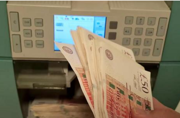 突破下行通道？英镑/美元小幅回升引发市场憧憬
